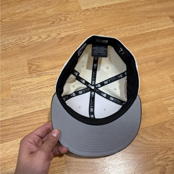 MLB Cream and Green Star Hat - Picture 4 of 5